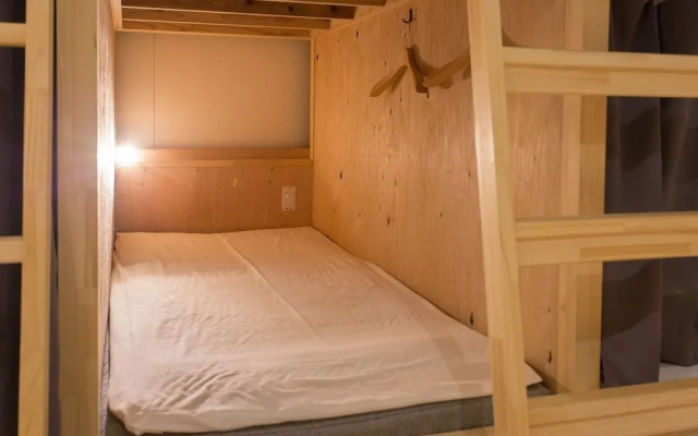 Bed Stock - Hostel
