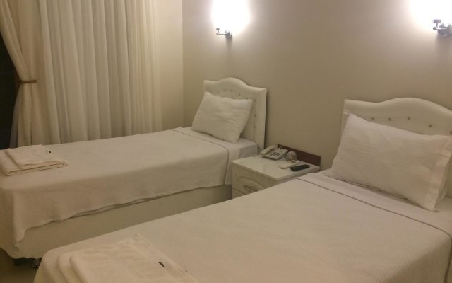 Cunda Demir Hotel in Ayvalik, Turkiye from 77$, photos, reviews - zenhotels.com guestroom