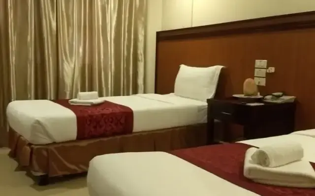 Vaccinated Staff - Capital O 824 Chinatown Lai Lai Hotel