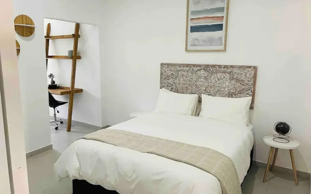 Ultra Modern 2 Bedroomed Apartment - 2082