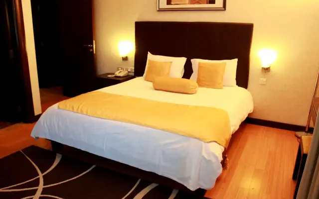 Tulip Creek Hotel Apartments