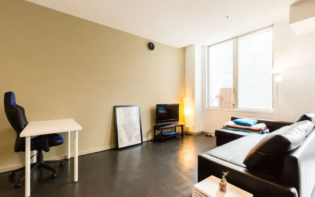 MEGAN, 2BDR Melbourne Apartment