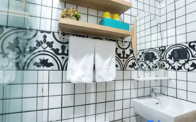 Công Phung Hotel & Apartment