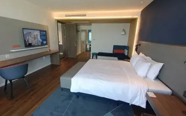 Holiday Inn Qingdao Zhushan Seaview