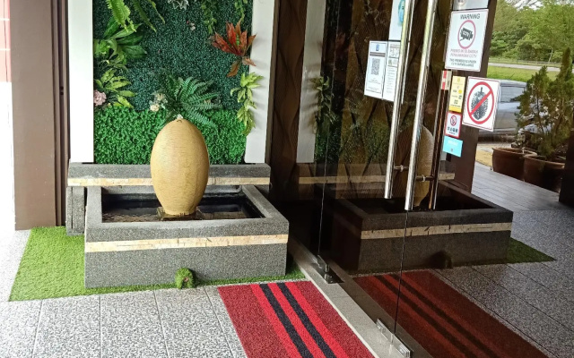 M Global Hotel