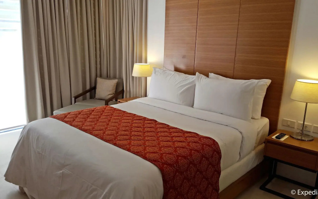 Pontefino Hotel & Residences
