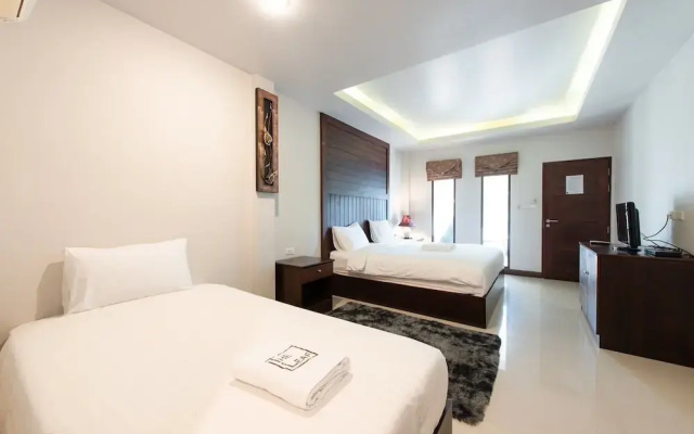 The leaf&pool hostel