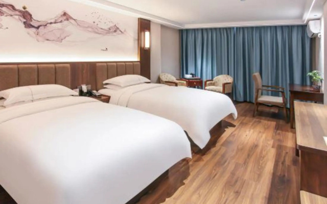 Phoenix Holiday Hotel(Fuzhou University store)