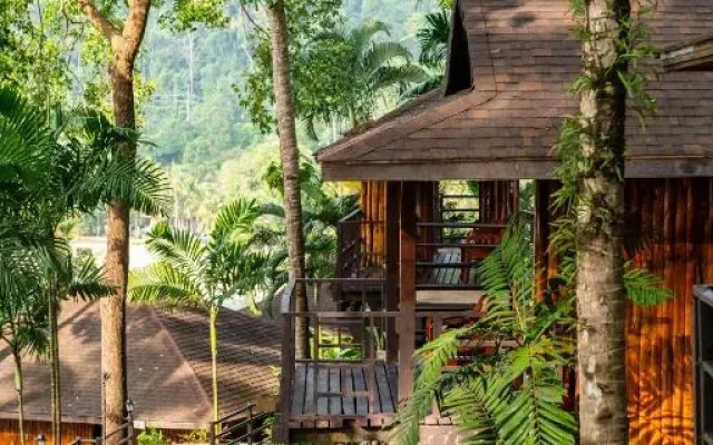 Курортный отель Baan Krating Khaolak