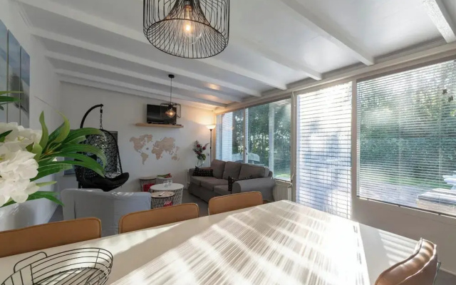 Bungalow Sint Maartenszee Near Beach