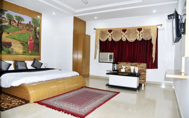 Hotel Amrapali Pachmarhi
