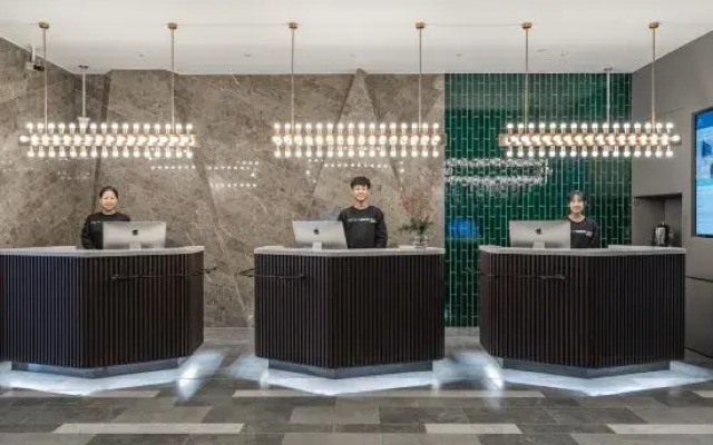 Shanghai Pujiang Shendu Highway Atour Hotel