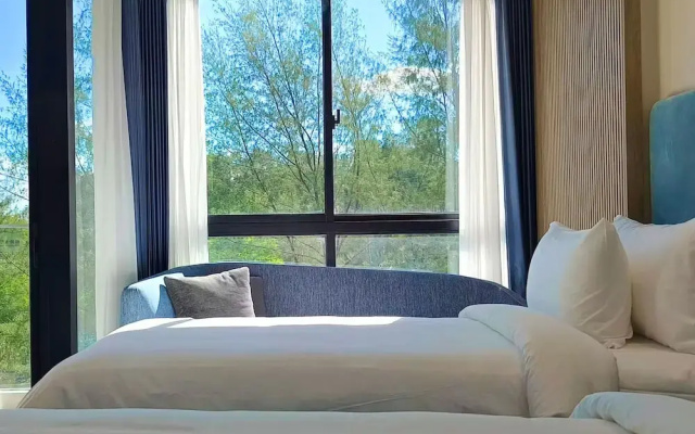 Laya Suites & Residences