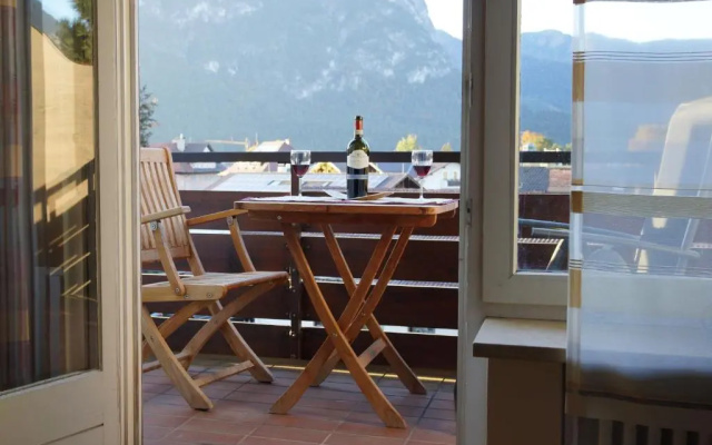 Sunny 1-room apartment near railway station