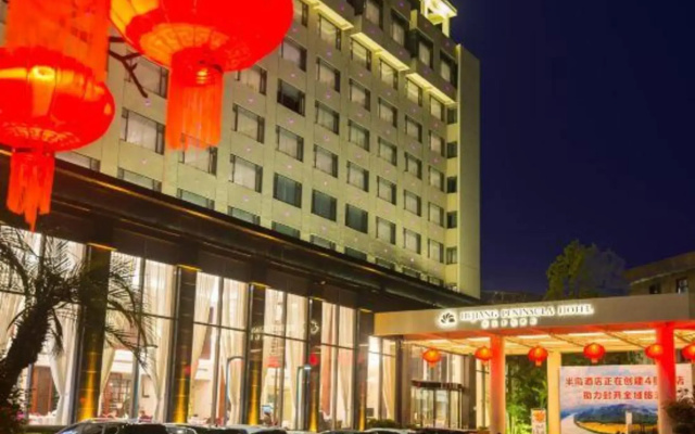 Hejiang Peninsula Hotel