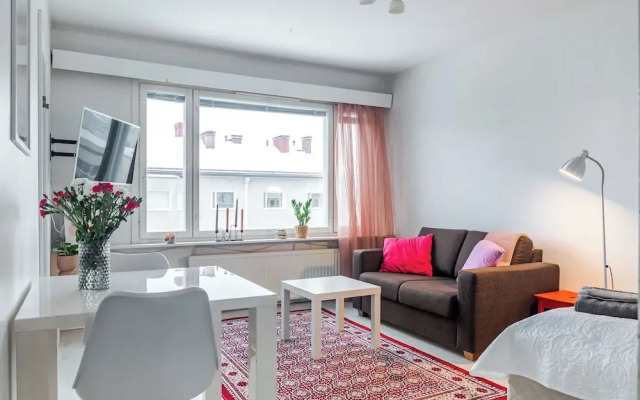 Nice Studio with Balcony in the Center