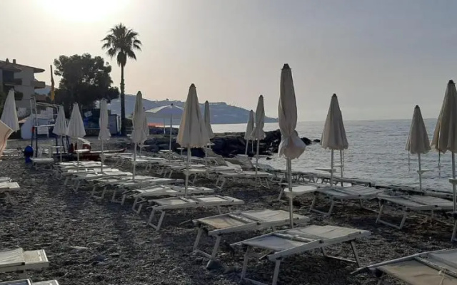ALMAREDASEDY1-Appartamento 50m dalla spiaggia con posto auto