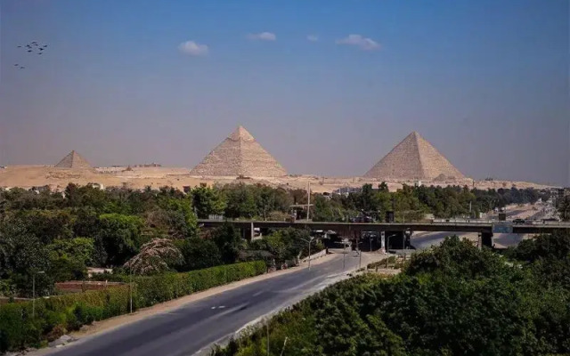 Pyramids Sunrise Inn