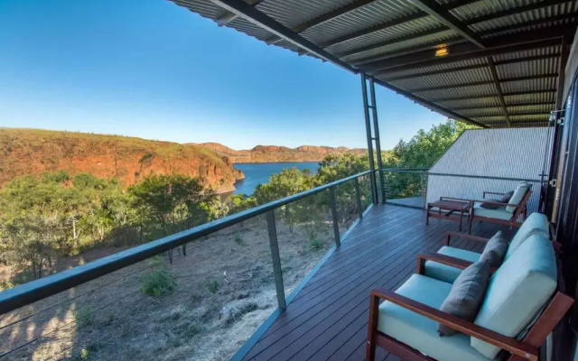 Discovery Resorts- Lake Argyle