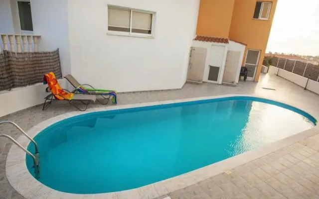 Fakontis Court