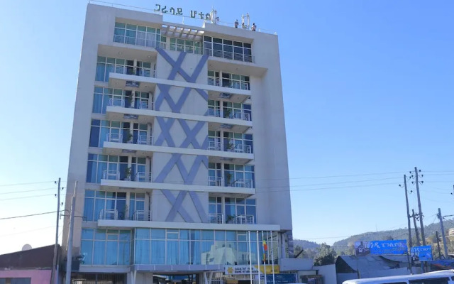 Garalay Hotel