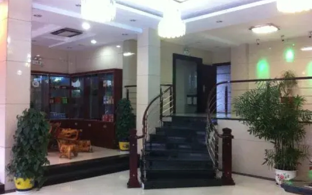 Jinqiao Business Hotel