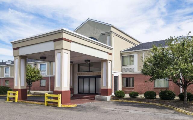 Отель Red Roof Inn Columbus - Ohio State Fairgrounds вид на фасад