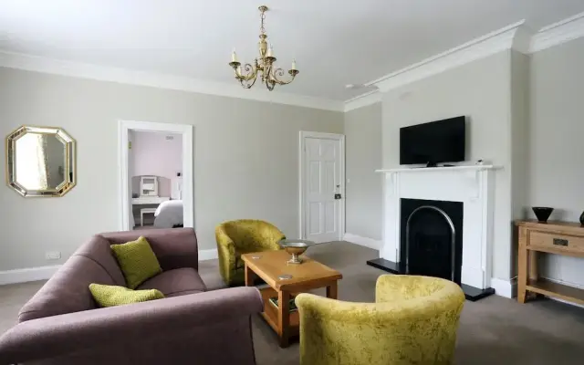 Arden House - Mackintosh Apartment