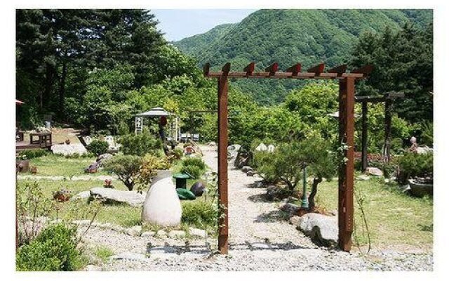 Yangpyeong Island in Forest Pension