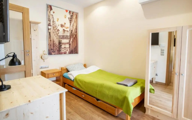 Kiss-Henézi Guest House