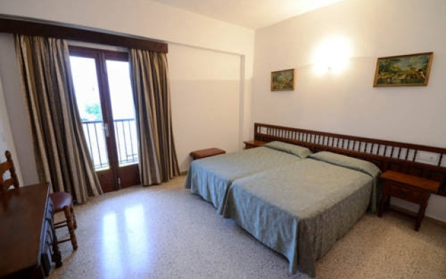 Hostal Mayol