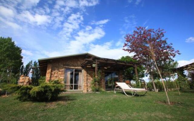 Отель Cabañas Y Suites Villa Bonita Вейнтисинко де Майо вид на фасад