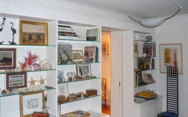 Отель Appartement Las Cases Париж развлечения