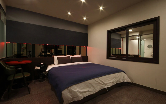 The M Hotel