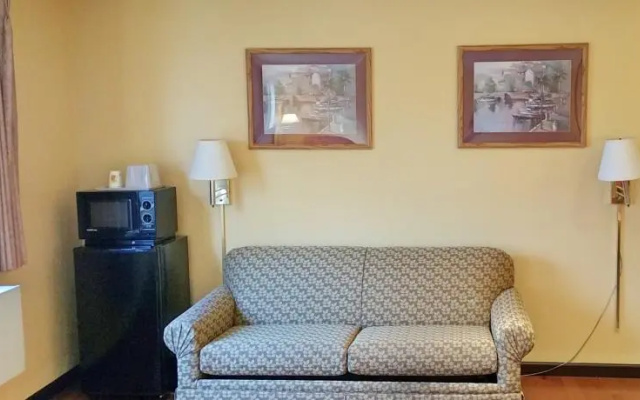 Super 8 Motel - Baltimore Essex Area