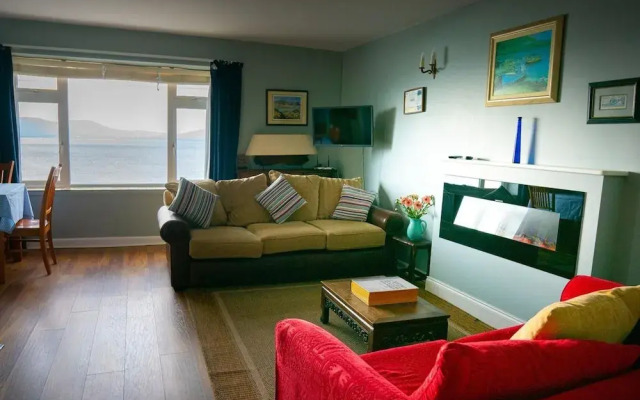 Coastal Kerry Hideaway - Sleeps 6 & Free Parking