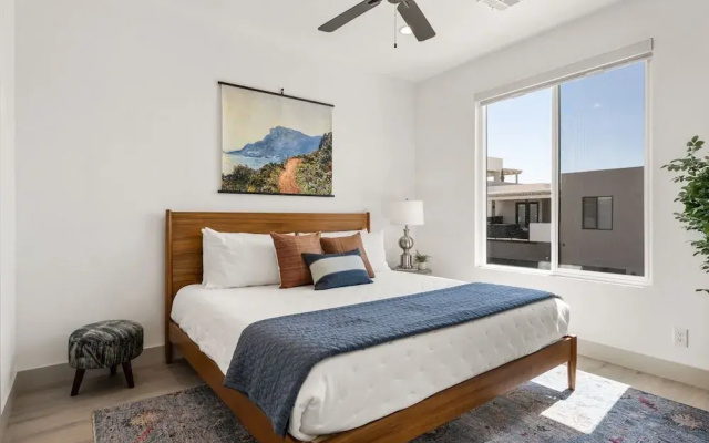 Lagoon Vibes 4 Bedroom Townhouse