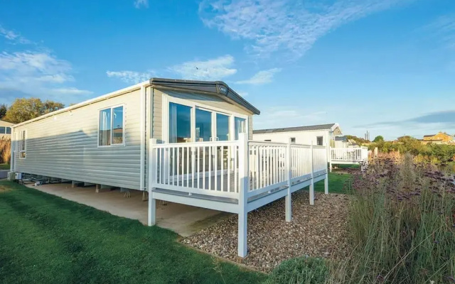 Premium Lodge - Sleeps 8 - Seton Sands Beach