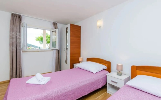 Apartments & Room Lino