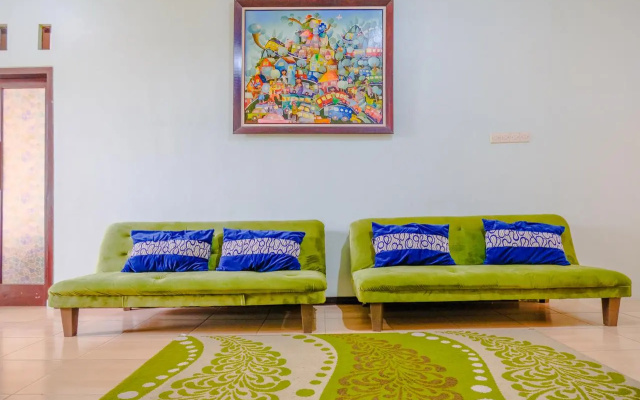 OYO 2376 Tiara Residence Syariah