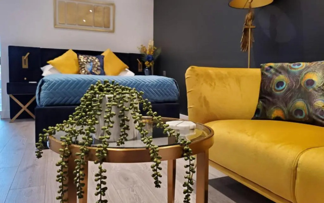 Central Boutique Studio ( with Parking ) (Adults Only)