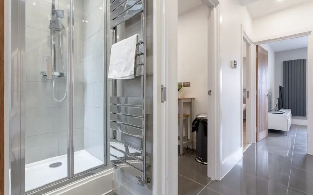 Fantastic 3 Bedroom Home Near Canary Wharf