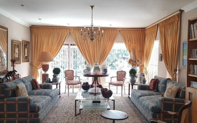Bed and Breakfast on Melrose