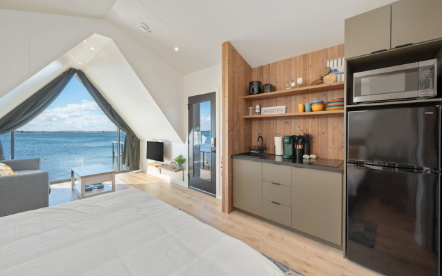 Waterfront A-Frame Panoramic Sunset Views