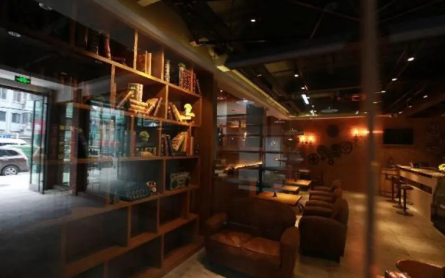 James Joyce Coffetel Wuxi Taihu Square Subway Station Branch