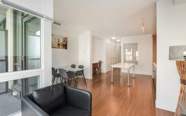 Waterfront Apartments by Corporate Stays