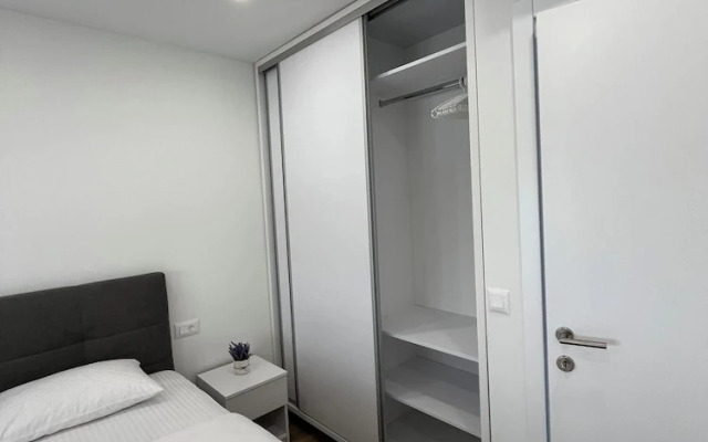 Apartment Ema