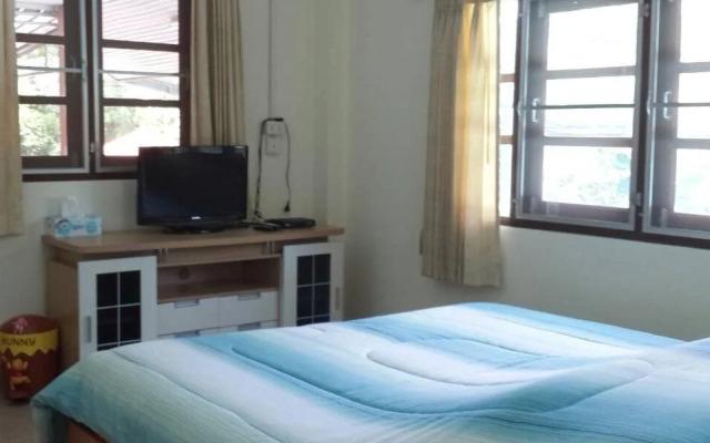 Hin Suay Dao Sai Resort