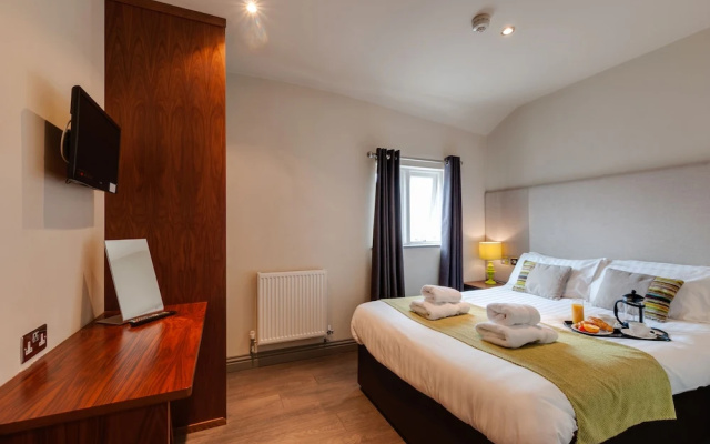 Base Serviced Apartments - City Road