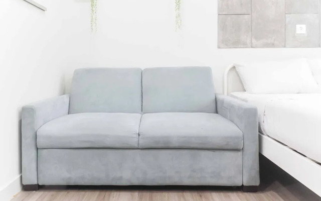 Comfortable Studio at Springlake Summarecon Apartment near Mall